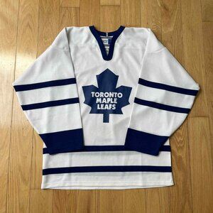 Vintage 2004 CCM Toronto Maple Leafs Hockey Jersey M